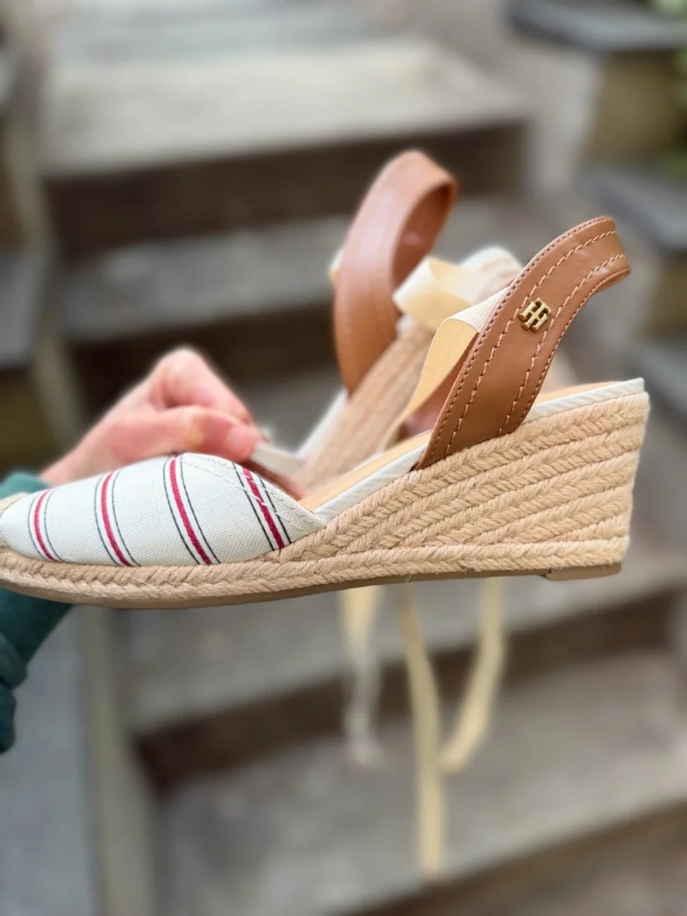 Lovely GUC Tommy Hilfiger espadrille sandals - Picture 2 of 5